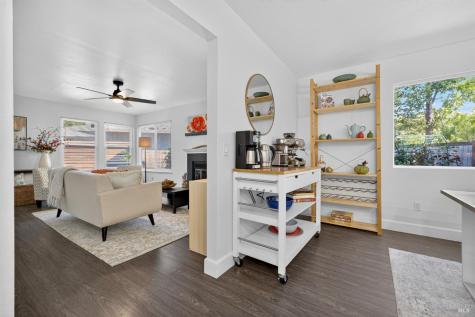 2484 College Park Circle Santa Rosa CA 95401