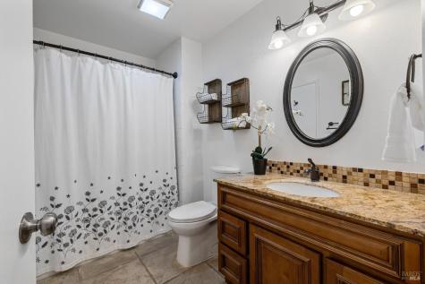 2484 College Park Circle Santa Rosa CA 95401