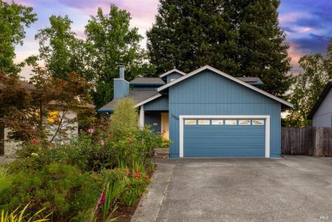 2484 College Park Circle Santa Rosa CA 95401