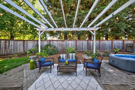 2484 College Park Circle Santa Rosa CA 95401