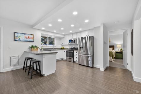 2484 College Park Circle Santa Rosa CA 95401