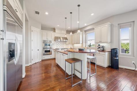 115 Stonetree Lane Novato CA 94945