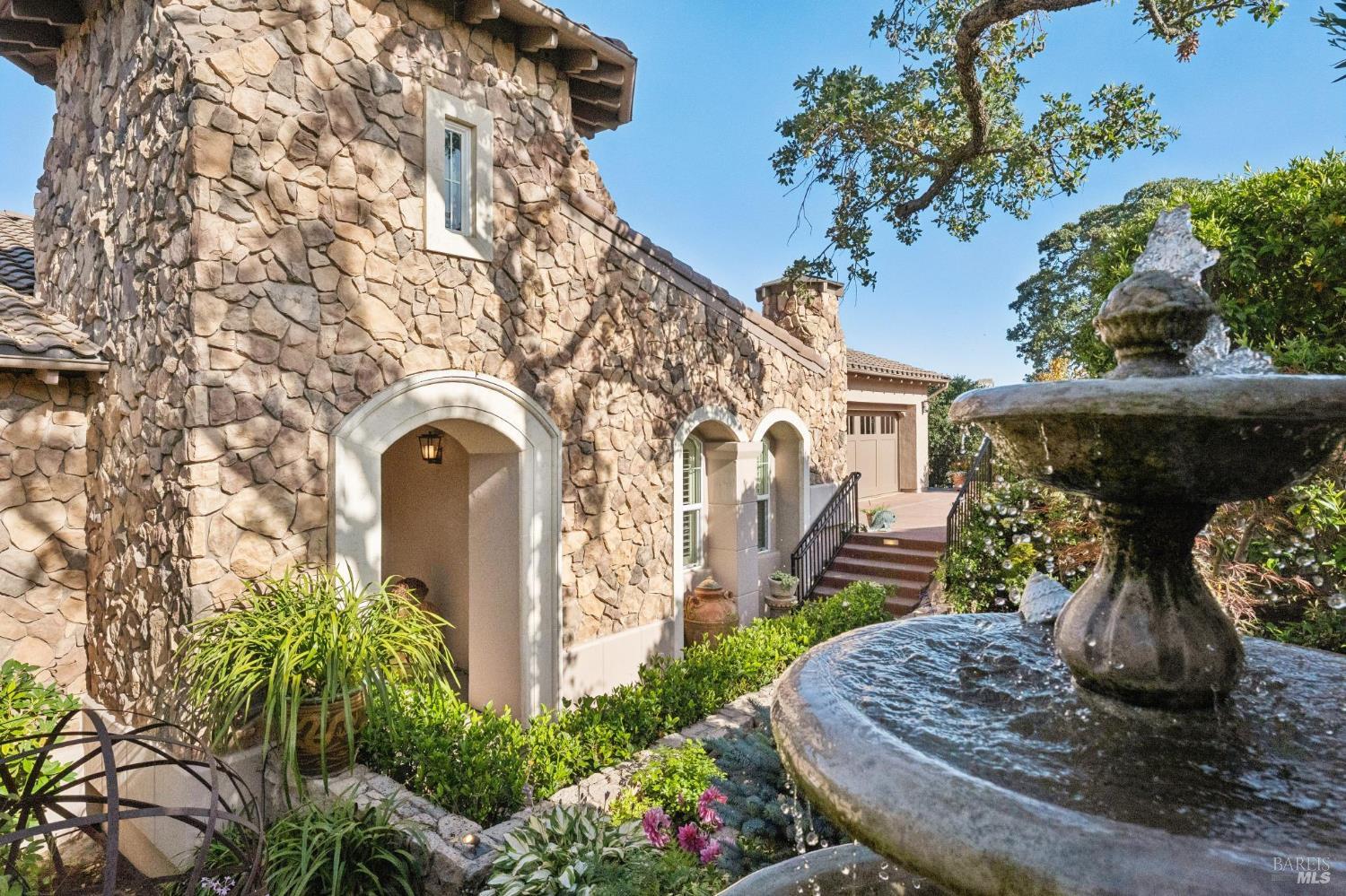115 Stonetree Lane Novato CA 94945