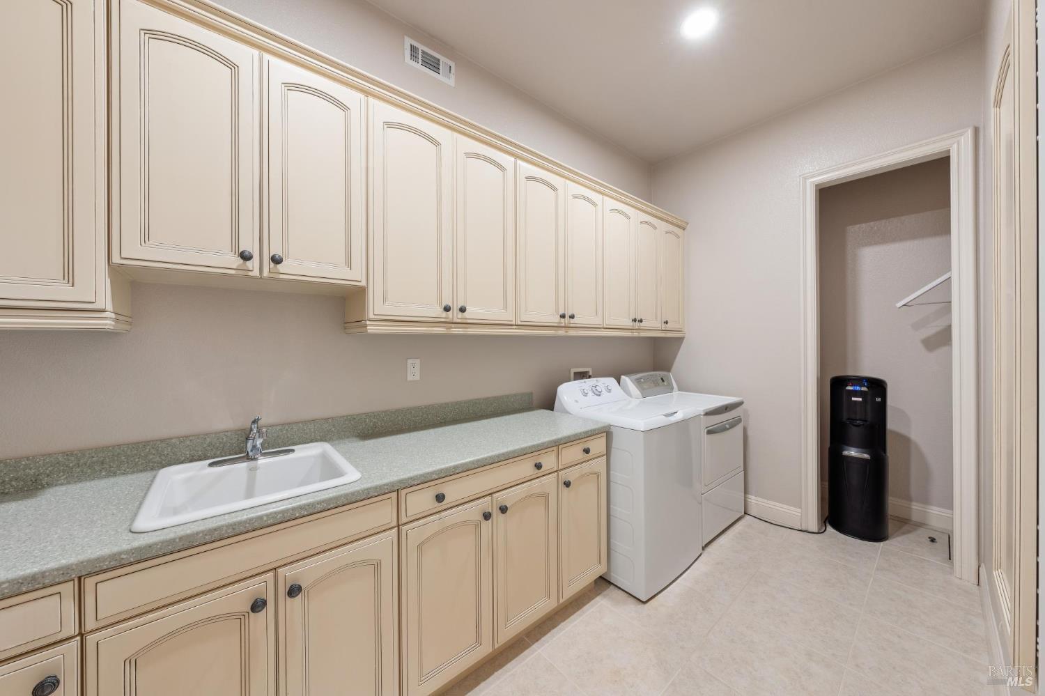 115 Stonetree Lane Novato CA 94945