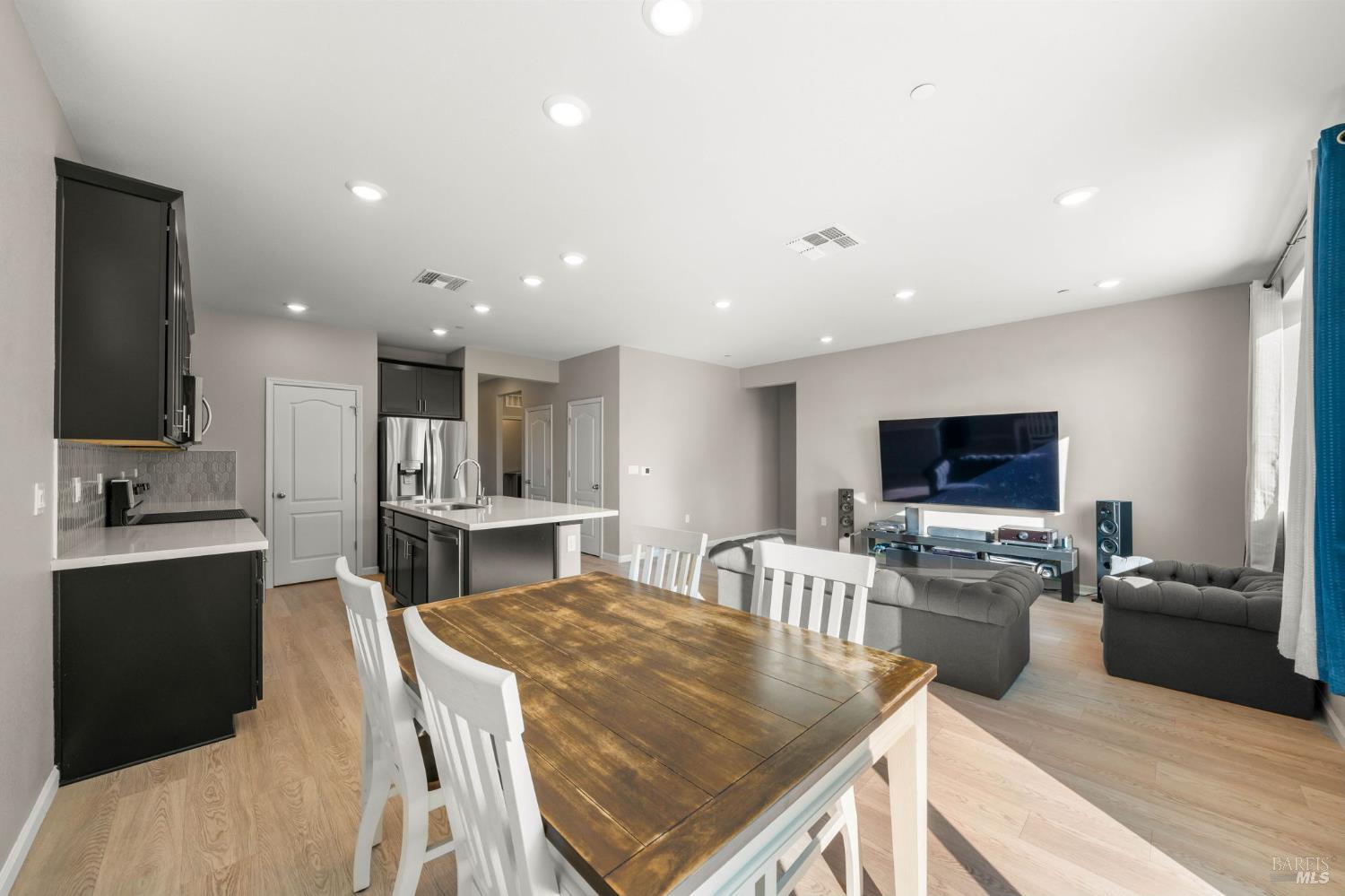 237 Ryde Street Vacaville CA 95687
