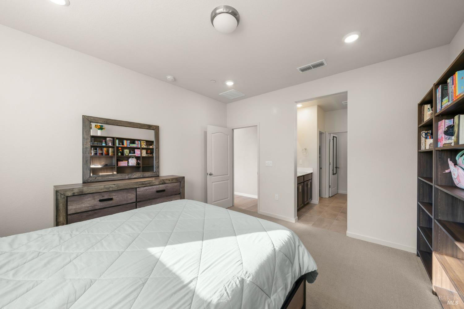 237 Ryde Street Vacaville CA 95687