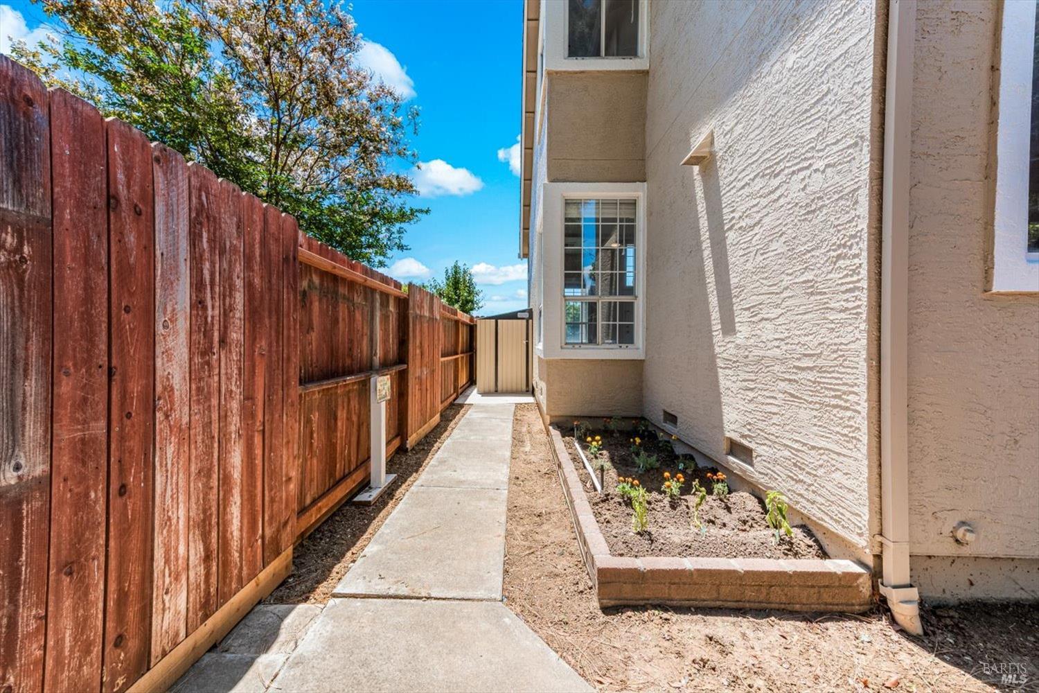266 Tamarisk Circle Suisun City CA 94585