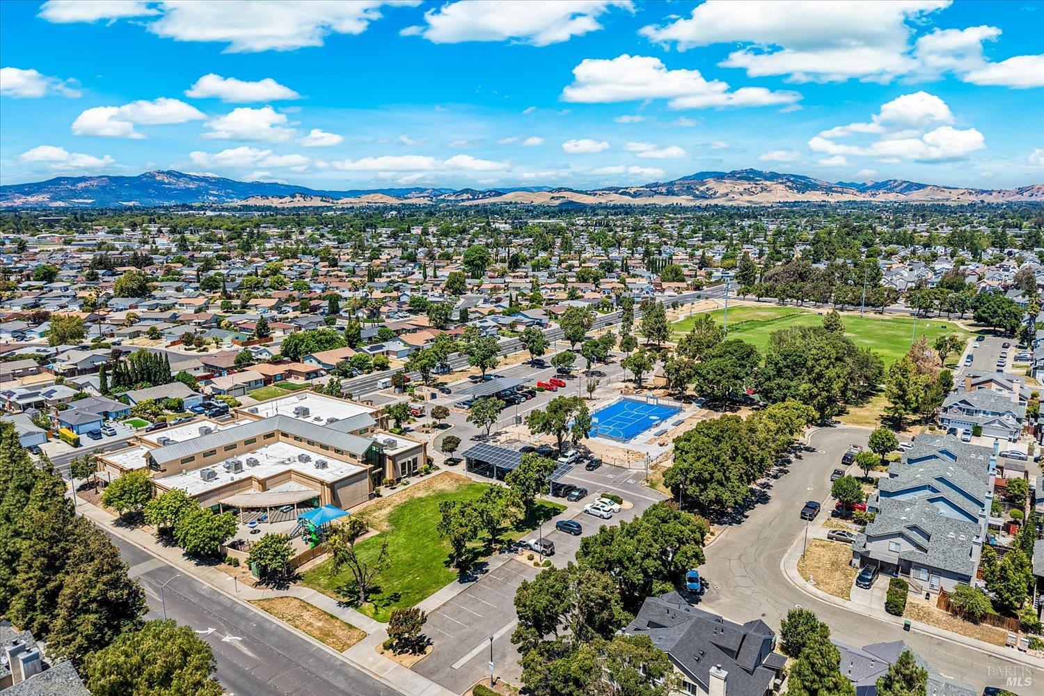 266 Tamarisk Circle Suisun City CA 94585