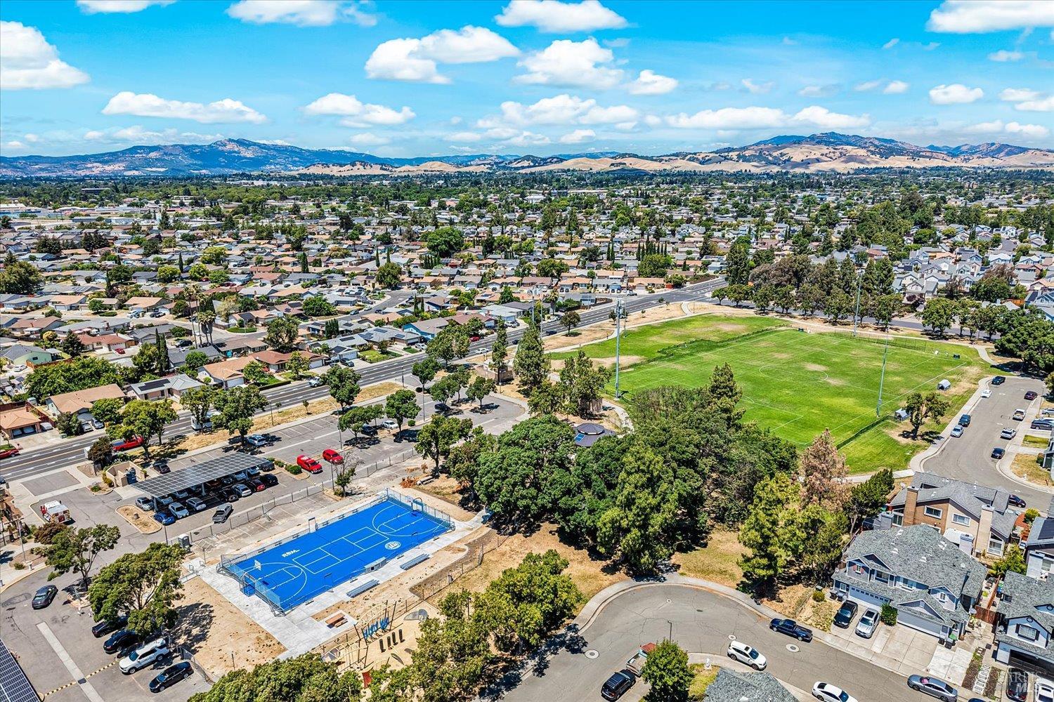 266 Tamarisk Circle Suisun City CA 94585