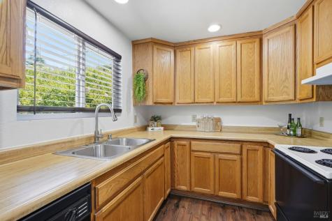 10607 River Road Forestville CA 95436