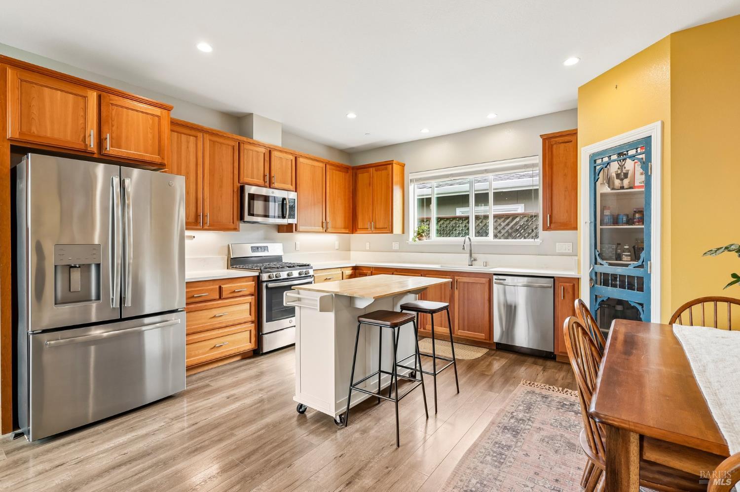 3654 Coffey Lane Santa Rosa CA 95403