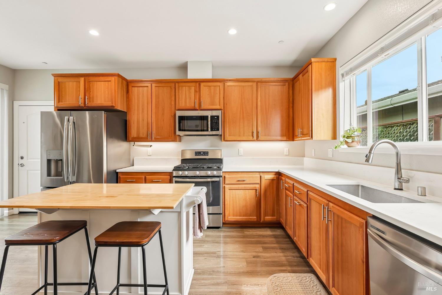 3654 Coffey Lane Santa Rosa CA 95403