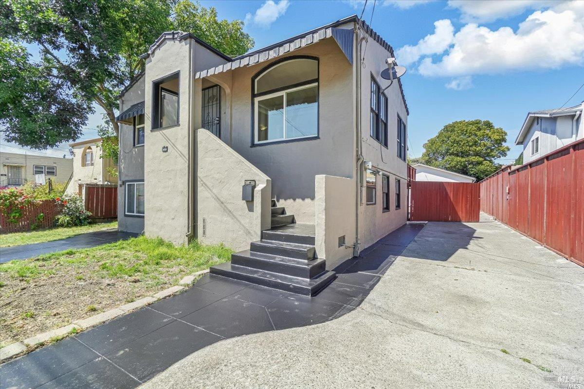 Vallejo CA, 220 Texas Street