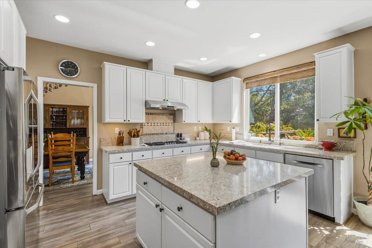 3436 Henderson Circle Santa Rosa CA 95403