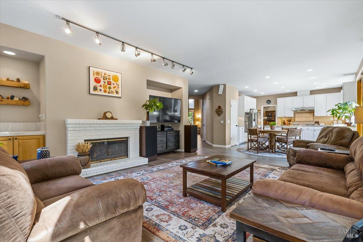 3436 Henderson Circle Santa Rosa CA 95403