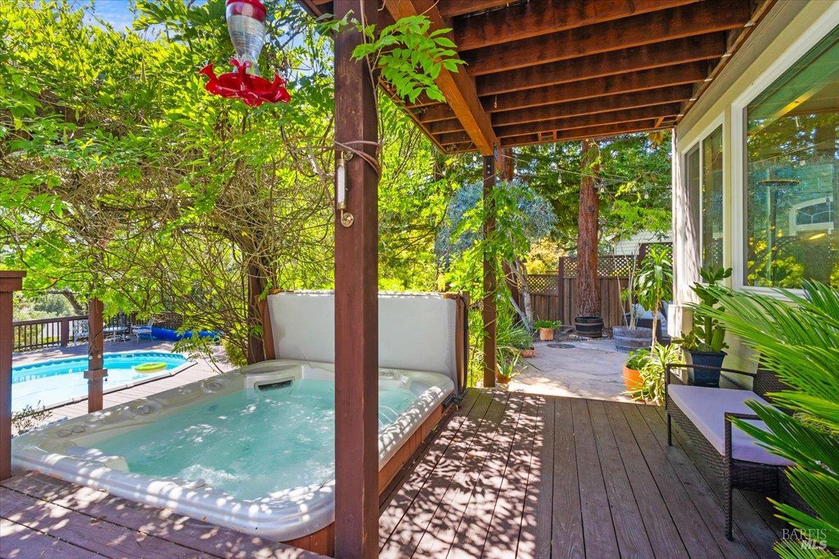 3436 Henderson Circle Santa Rosa CA 95403