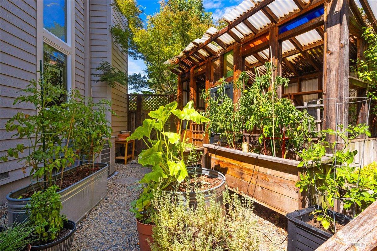 3436 Henderson Circle Santa Rosa CA 95403