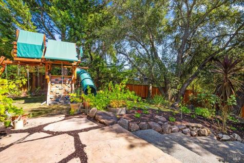 3436 Henderson Circle Santa Rosa CA 95403