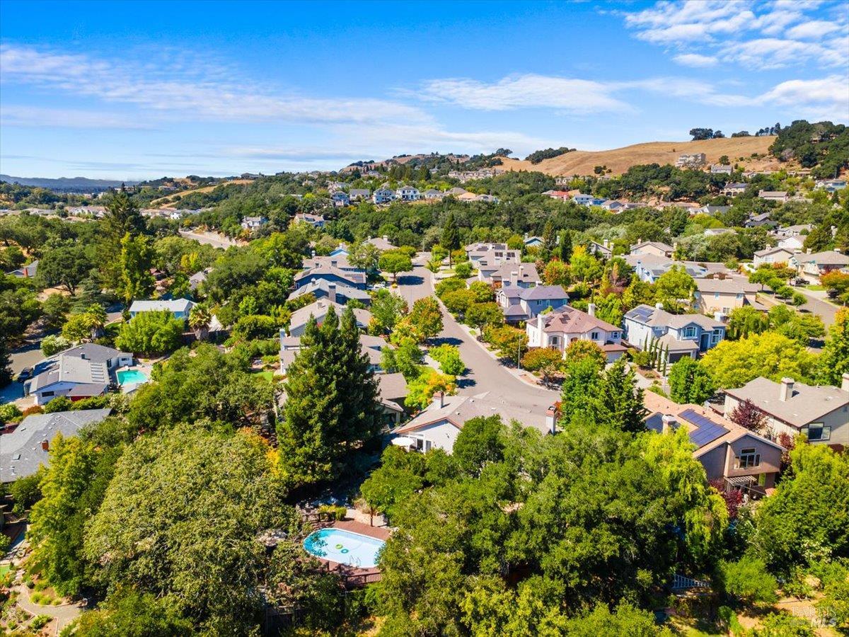 3436 Henderson Circle Santa Rosa CA 95403