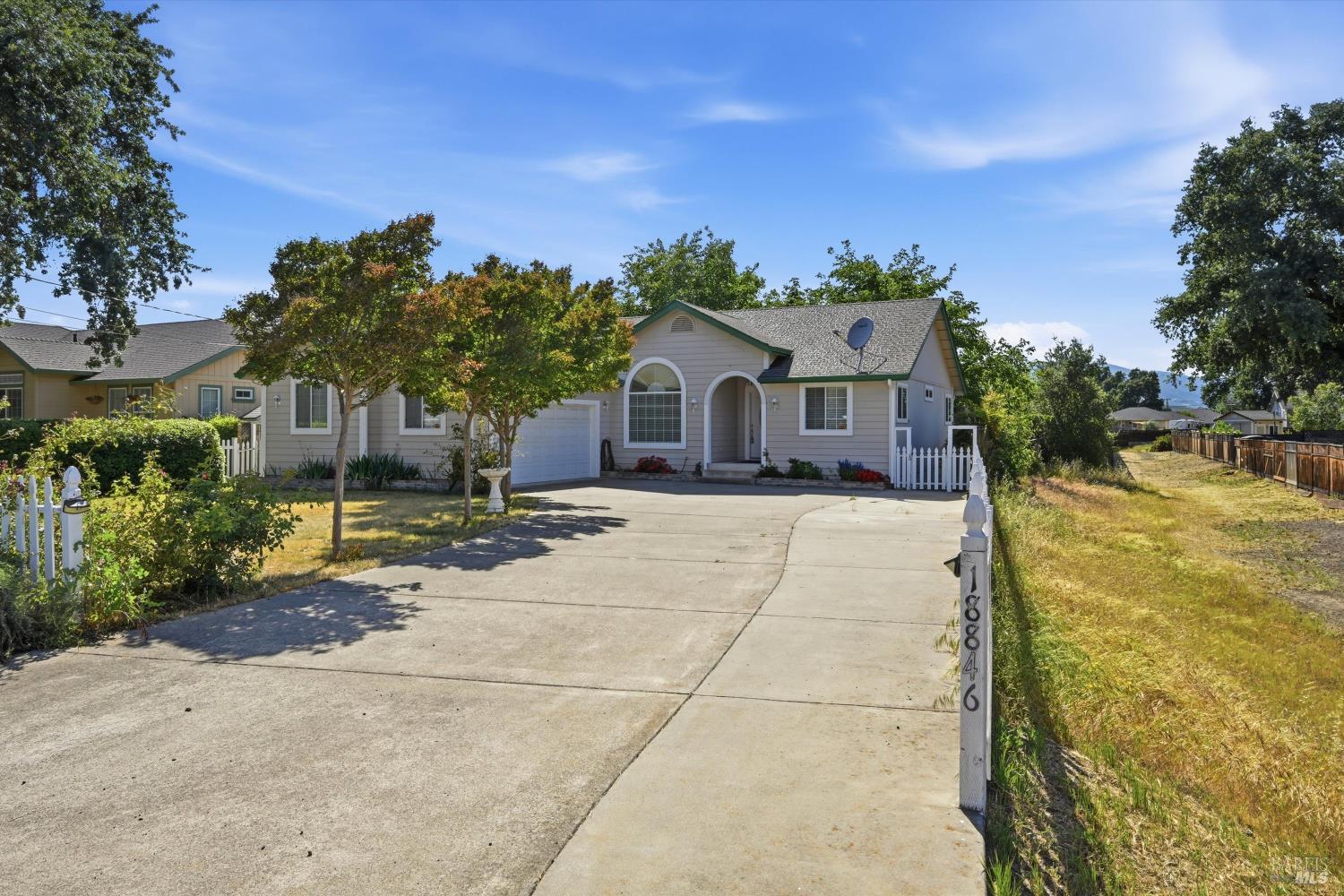 18846 Horseshoe Road Hidden Valley Lake CA 95467