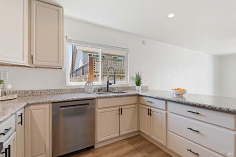 1462 Jasmine Circle Rohnert Park CA 94928