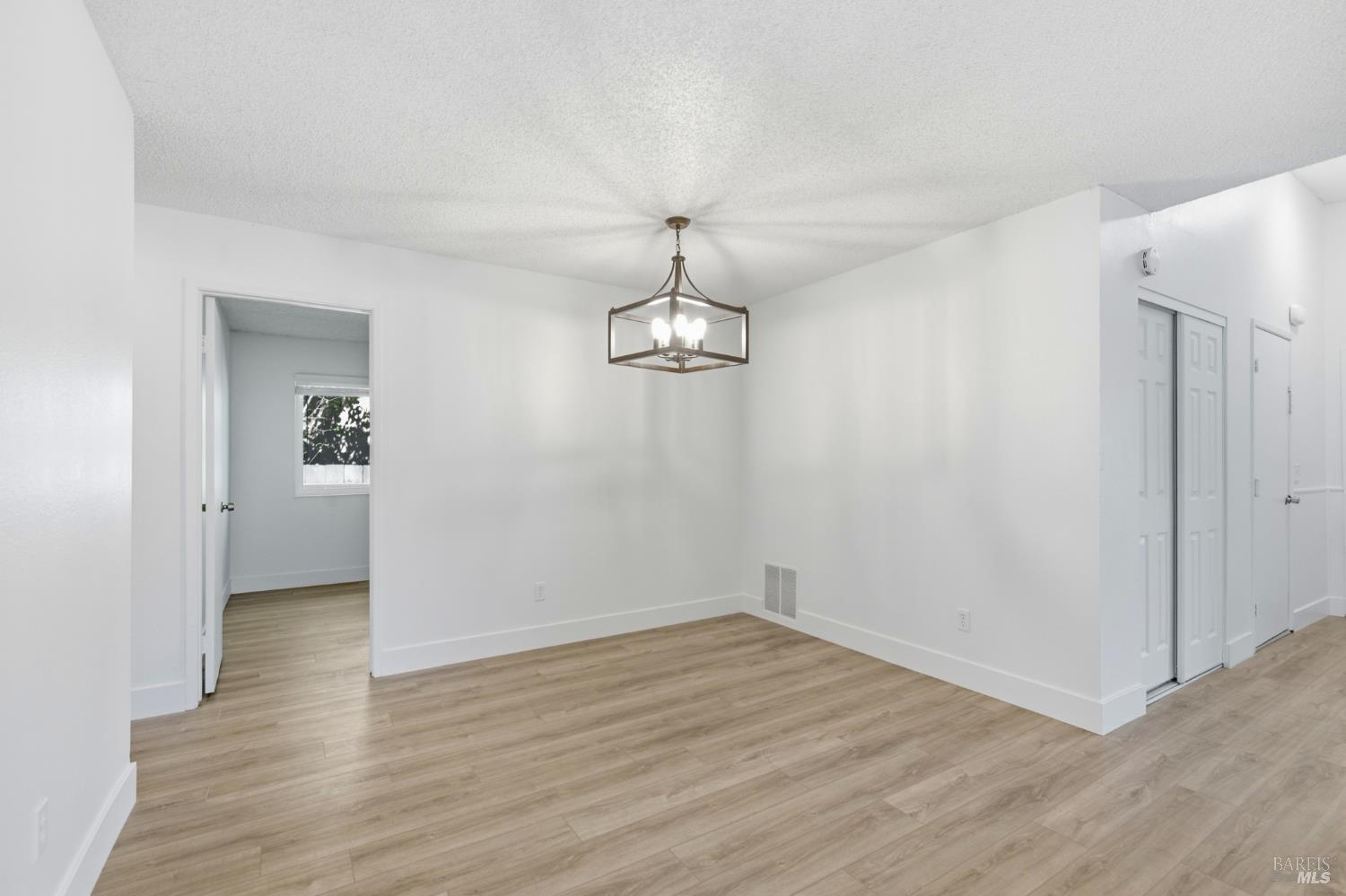 1462 Jasmine Circle Rohnert Park CA 94928
