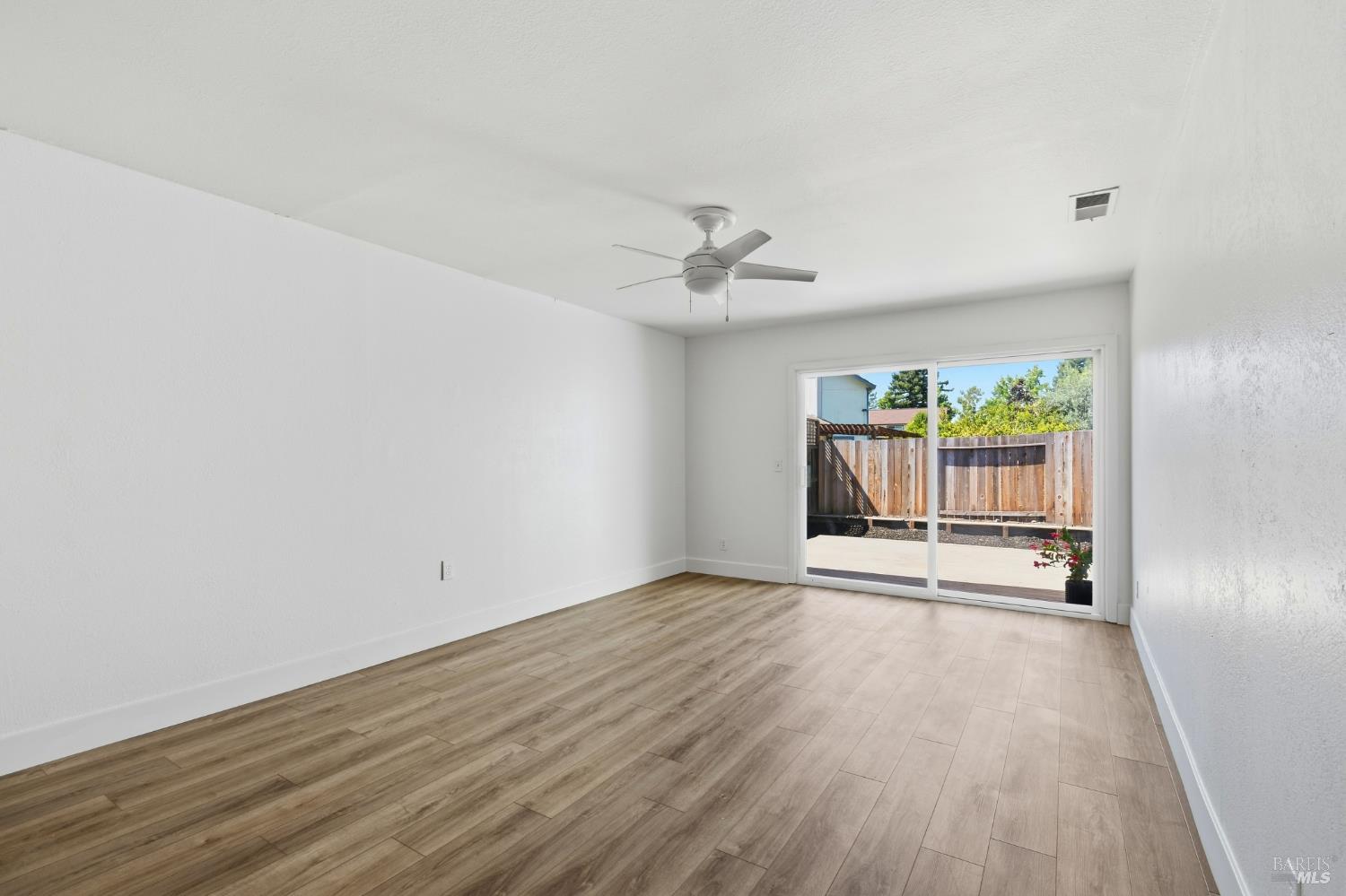 1462 Jasmine Circle Rohnert Park CA 94928