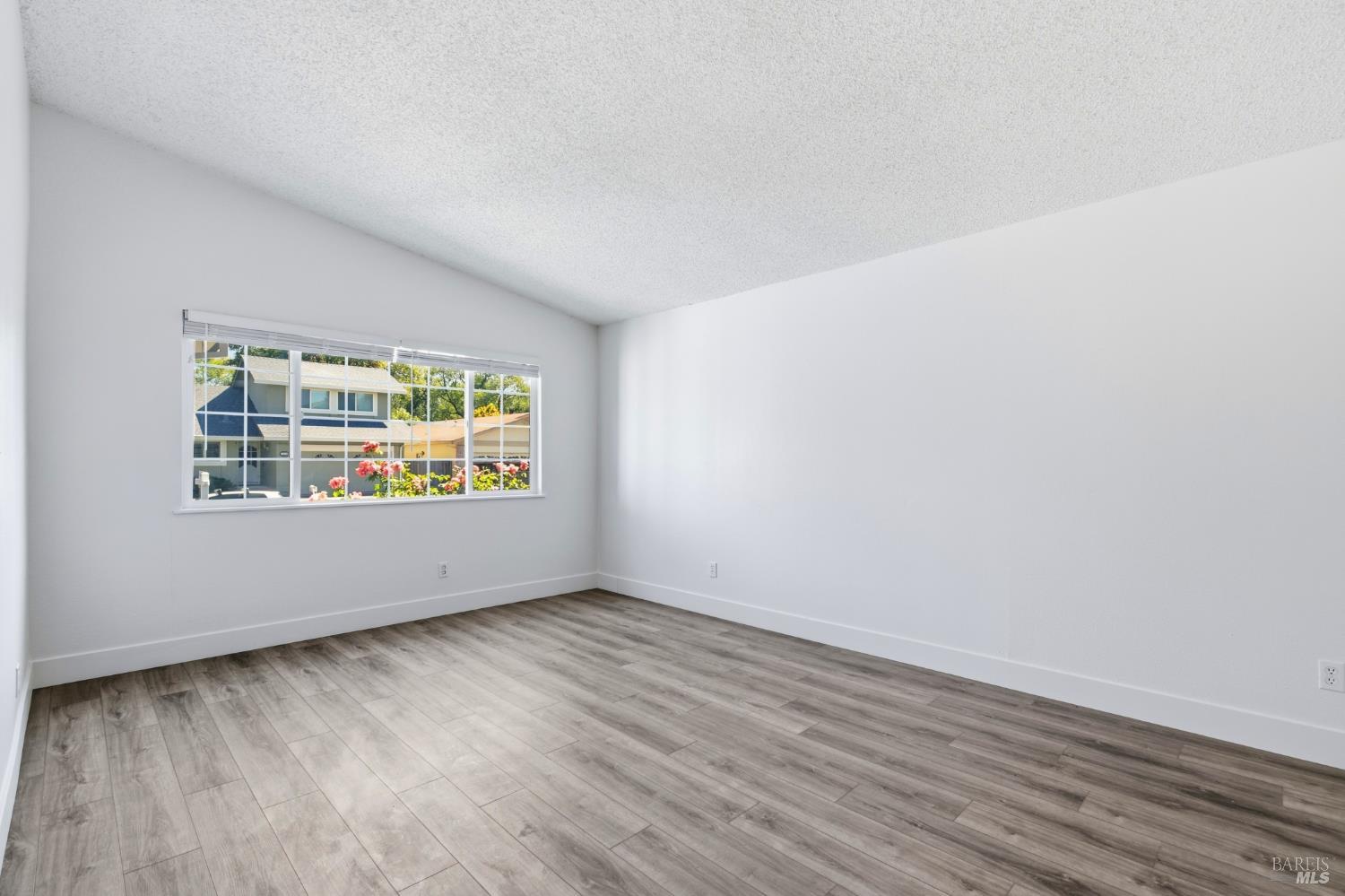 1462 Jasmine Circle Rohnert Park CA 94928