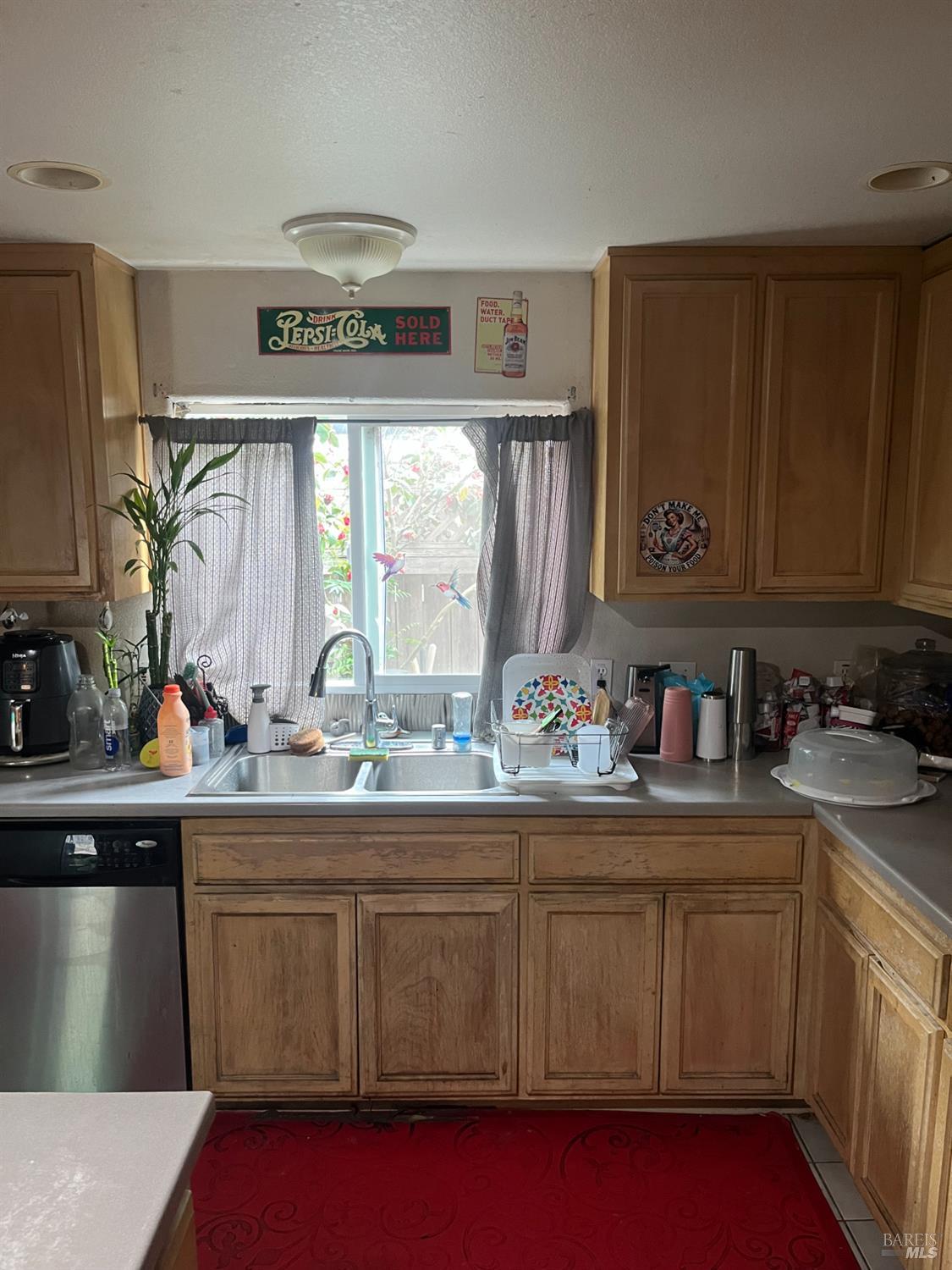 1889 Jennings Avenue Santa Rosa CA 95401