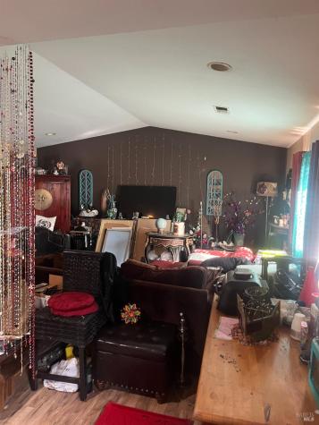 1889 Jennings Avenue Santa Rosa CA 95401
