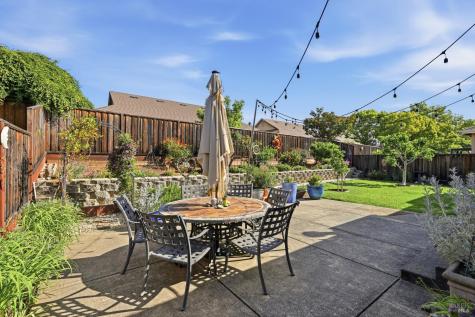 442 Muscat Drive Cloverdale CA 95425