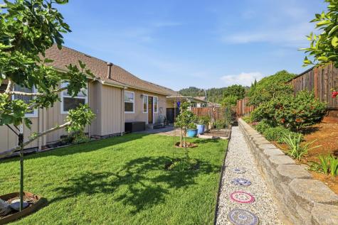 442 Muscat Drive Cloverdale CA 95425