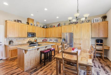 442 Muscat Drive Cloverdale CA 95425
