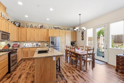 442 Muscat Drive Cloverdale CA 95425