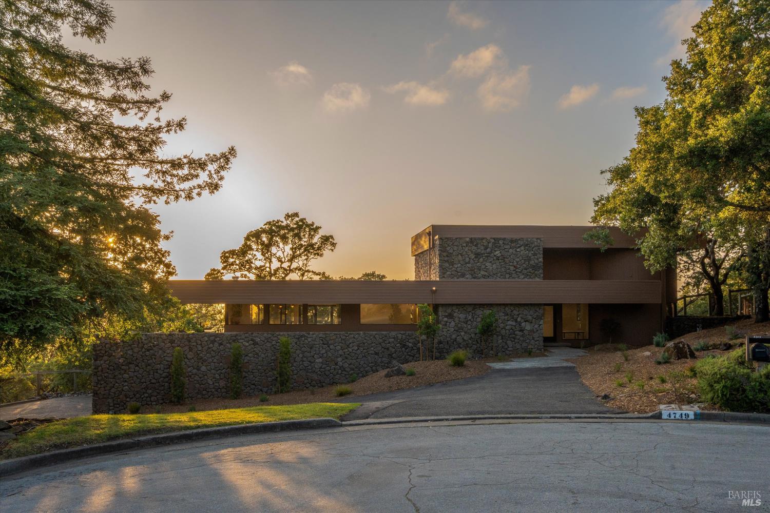 4749 Westline Court Santa Rosa CA 95405