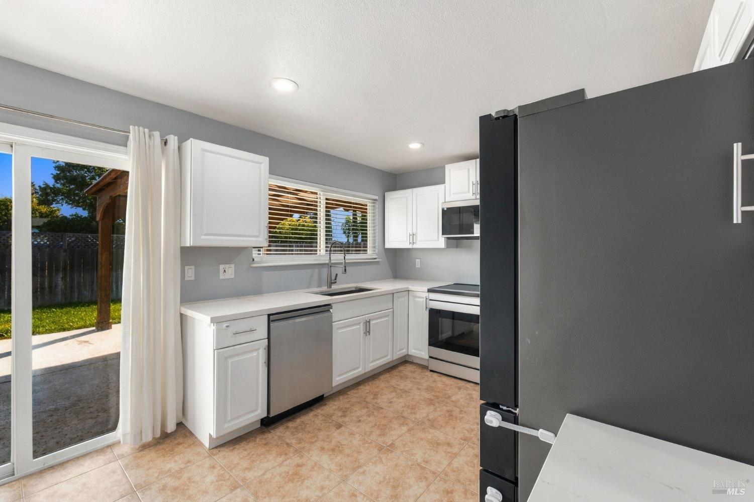 387 Colonial Circle Vacaville CA 95687