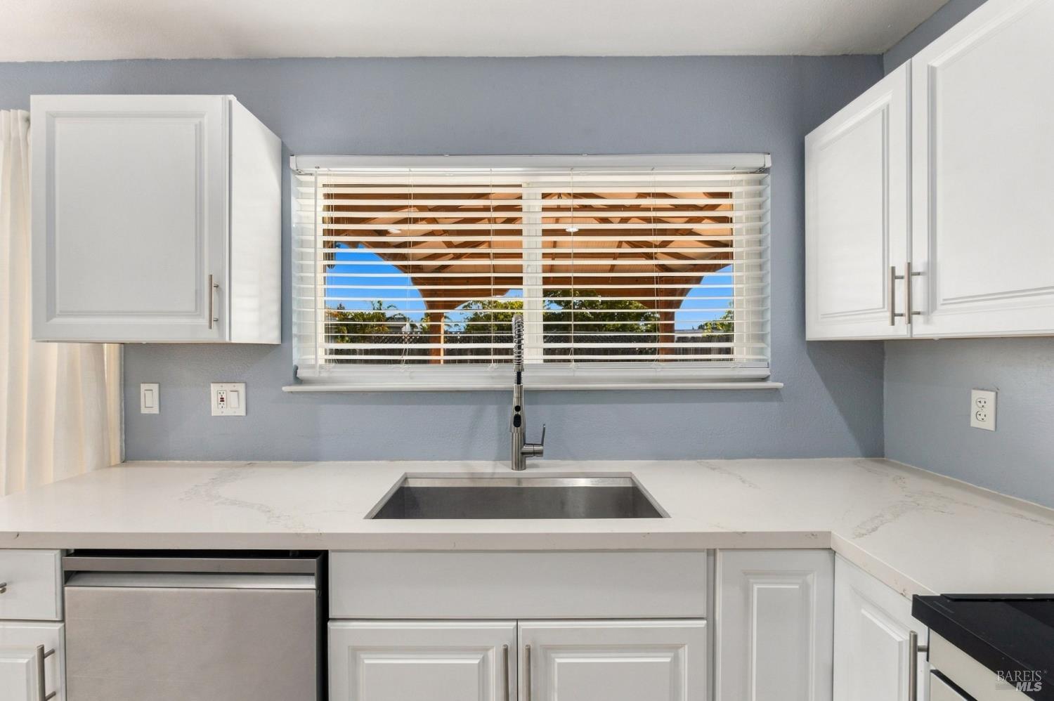 387 Colonial Circle Vacaville CA 95687
