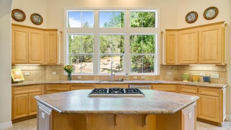 5569 Pepperwood Road Santa Rosa CA 95409