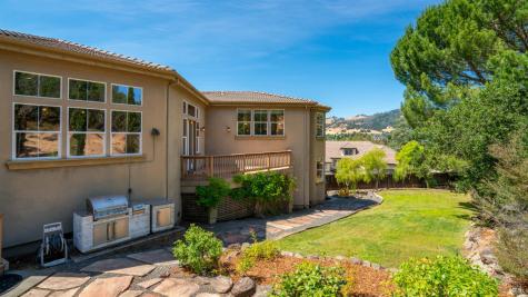 5569 Pepperwood Road Santa Rosa CA 95409