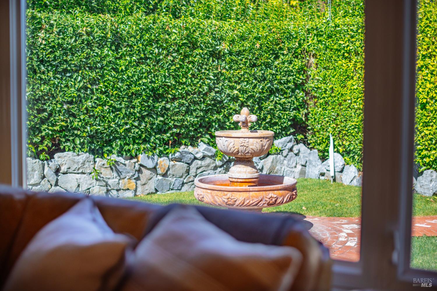 18 Lauren Avenue Novato CA 94947