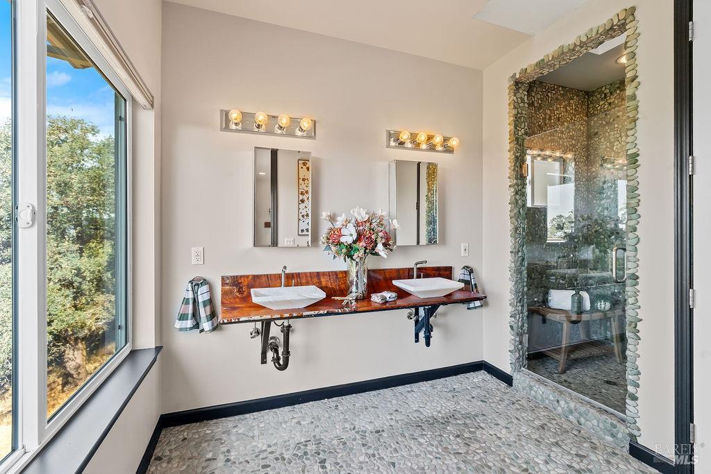 31000 Pine Mountain Road Cloverdale CA 95425