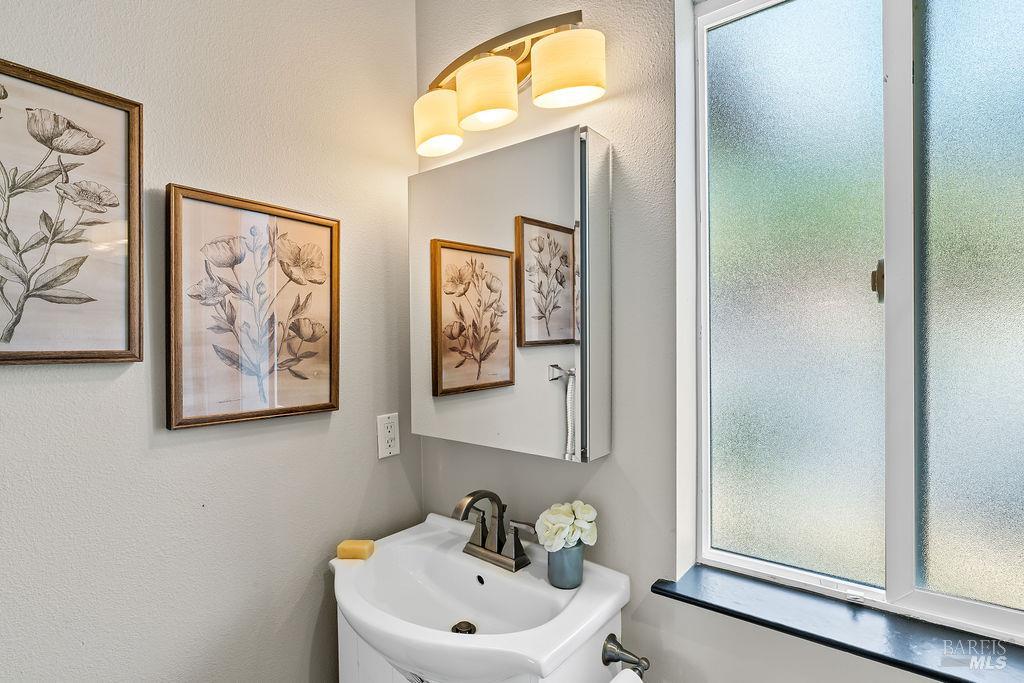31000 Pine Mountain Road Cloverdale CA 95425