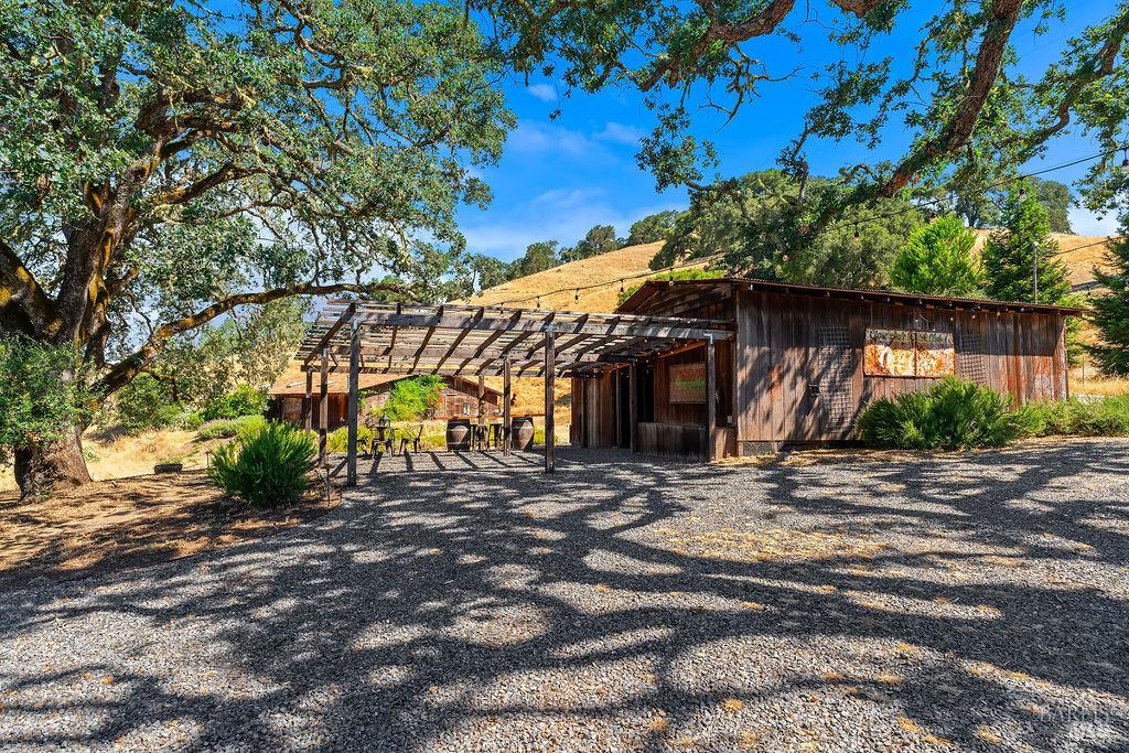 31000 Pine Mountain Road Cloverdale CA 95425