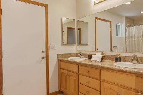 7495 Poplar Drive Forestville CA 95436