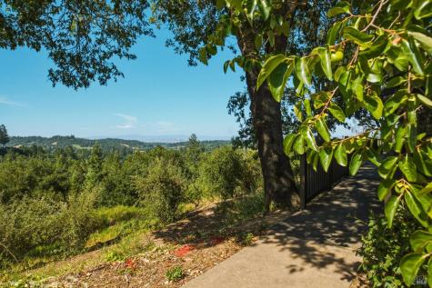 7495 Poplar Drive Forestville CA 95436