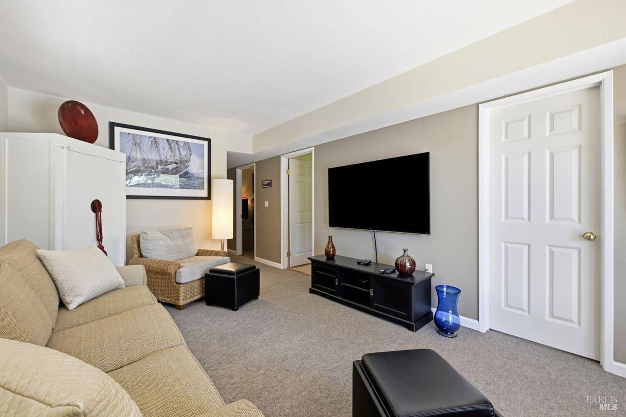 42 Oxford Drive San Rafael CA 94903