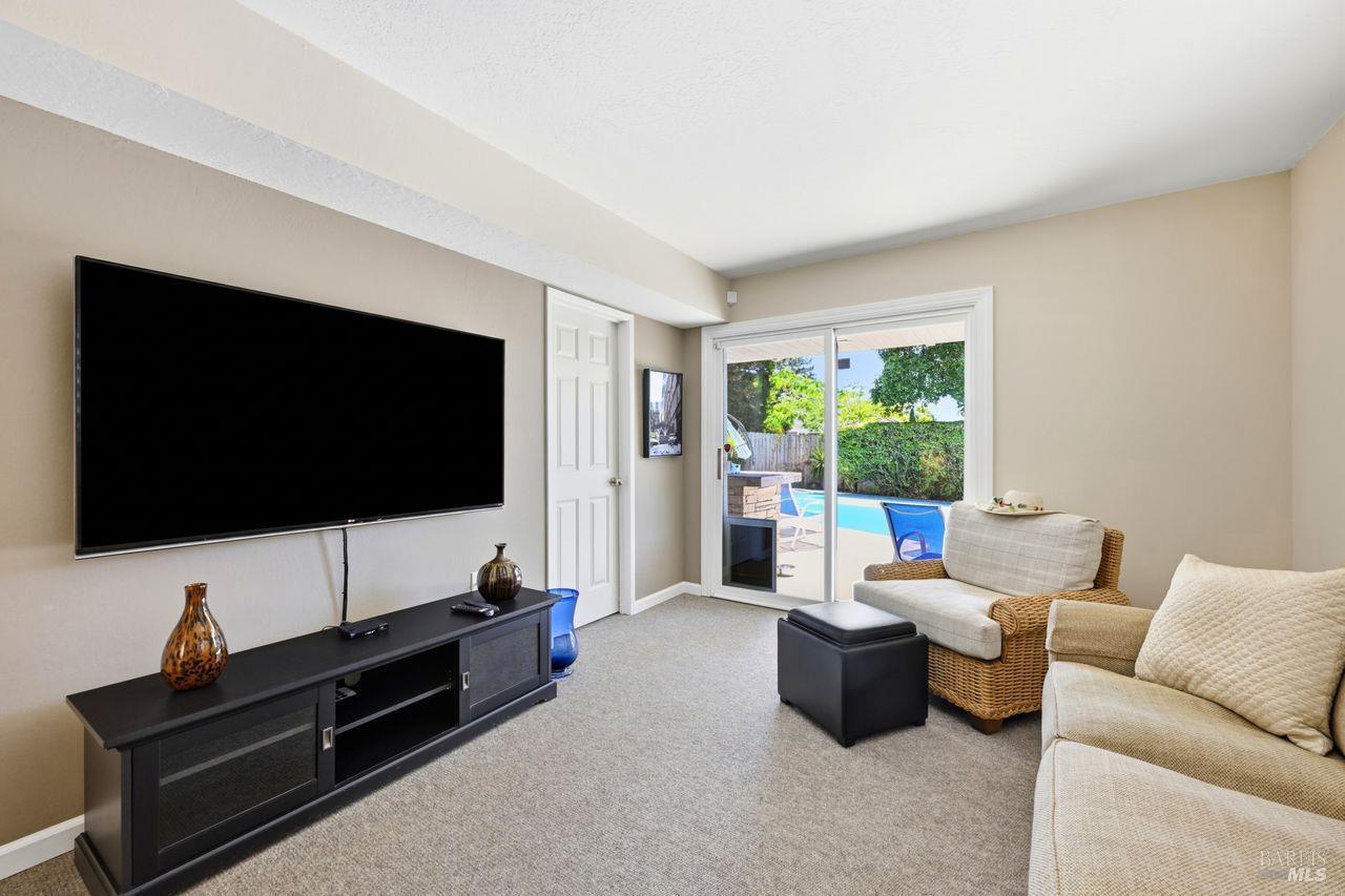 42 Oxford Drive San Rafael CA 94903