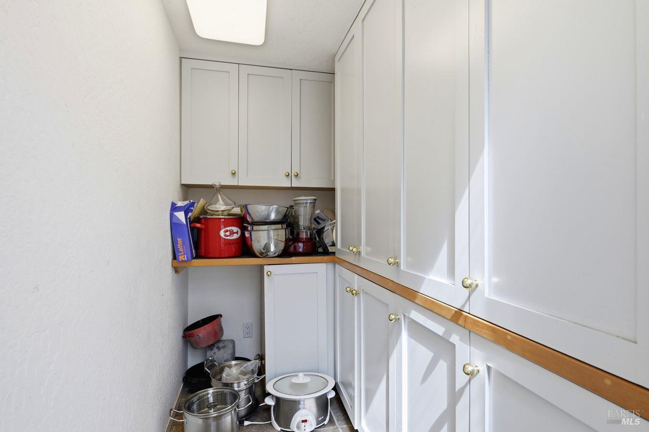 42 Oxford Drive San Rafael CA 94903
