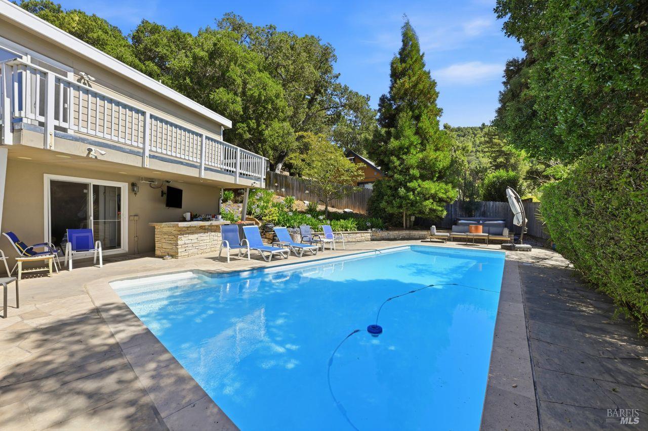 42 Oxford Drive San Rafael CA 94903