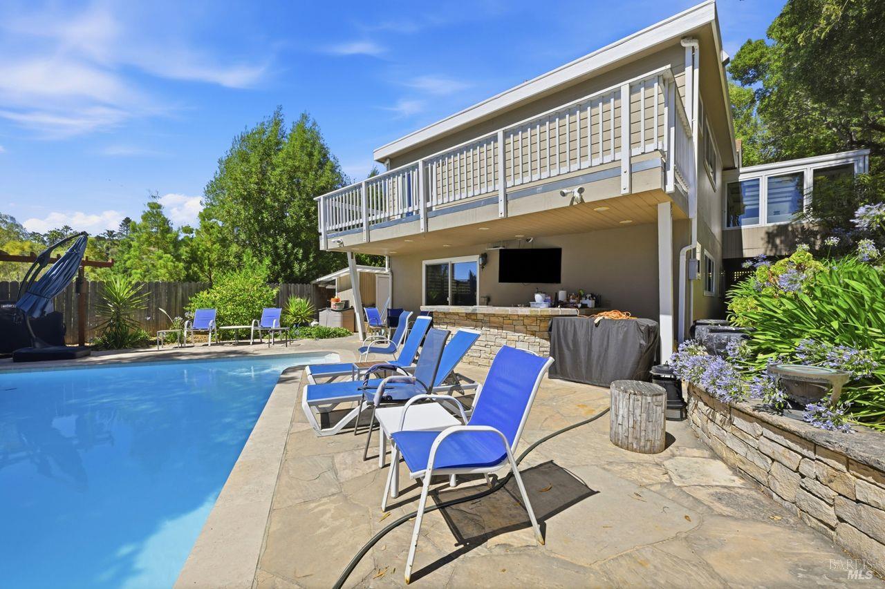42 Oxford Drive San Rafael CA 94903